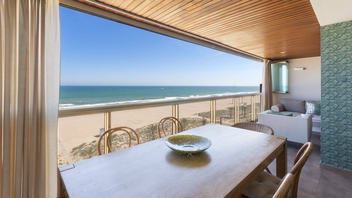 Grau i Platja Apartment | Fabulous beach condo amazing sea views,WIFI high speed, satelite, Kettle