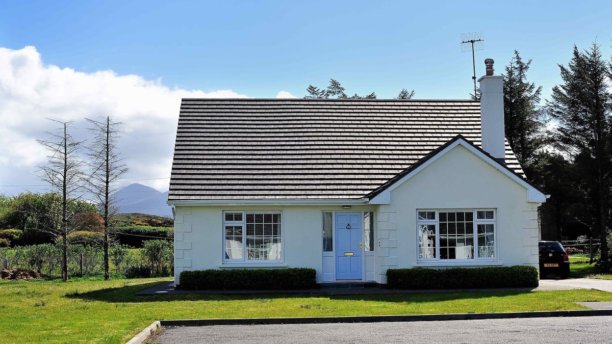 Clooncarrabaun Cottage | Fabulous cottage in a perfect location to explore The Wild Atlantic Way &Co Mayo