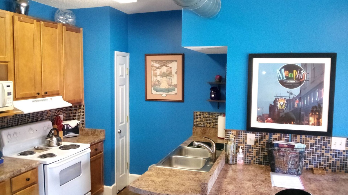 South Main Historic District Condo | Fabulous downtown condo!