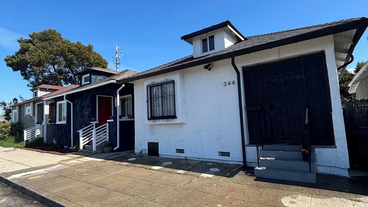 Belding Woods House | Fabulous entire 2-bedroom house with onsite washer/dryer in Richmond near Bart.