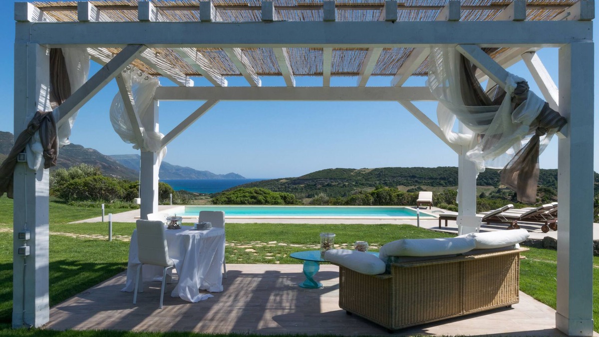 Alghero Villa | Fabulous exclusive villa with sea view close to the beach