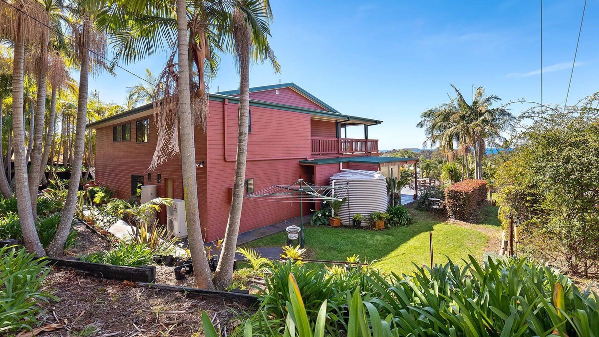 Surf Beach House | Fabulous Family sized Coastal Retreat