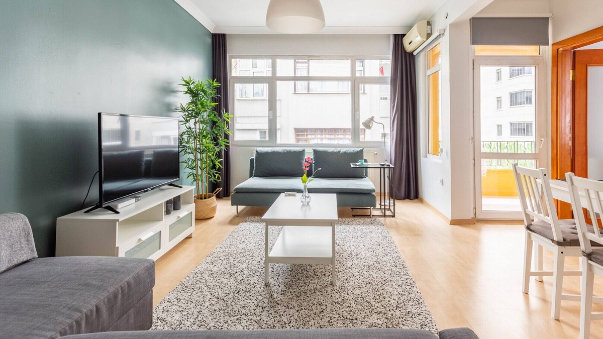 Goztepe Apartment | Fabulous Flat Near Bagdat Street in Kadikoy