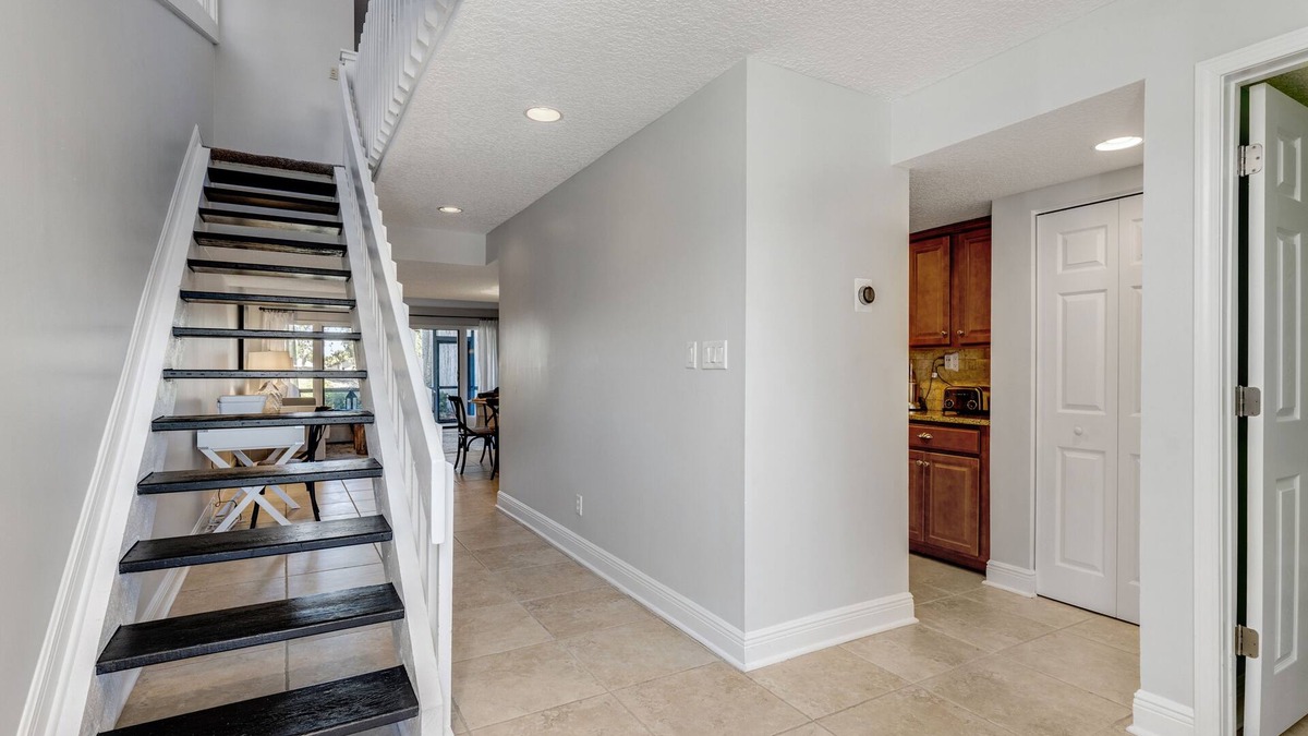Sawgrass Condo | Fabulous fully furnished Sawgrass Country Club Condo!