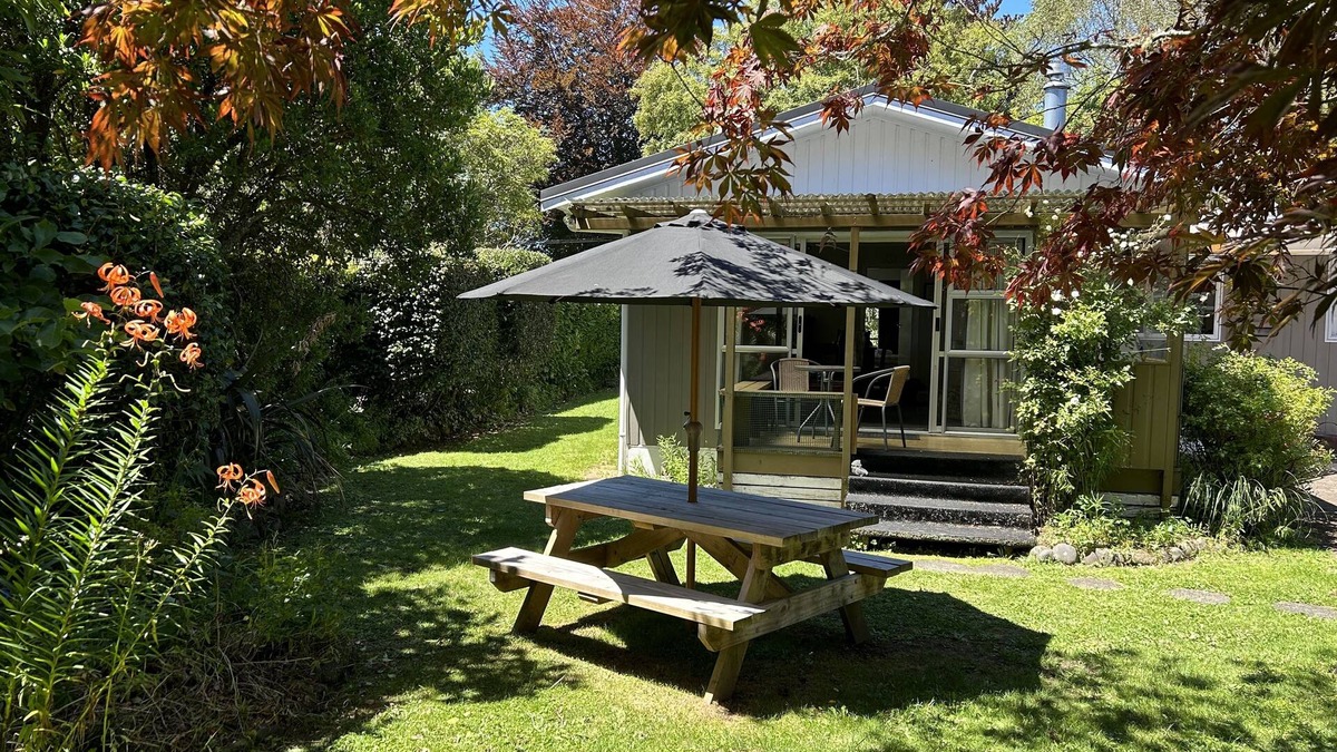 Turangi House | Fabulous house for fishing, walking or skiing. Two minutes from the Tongariro