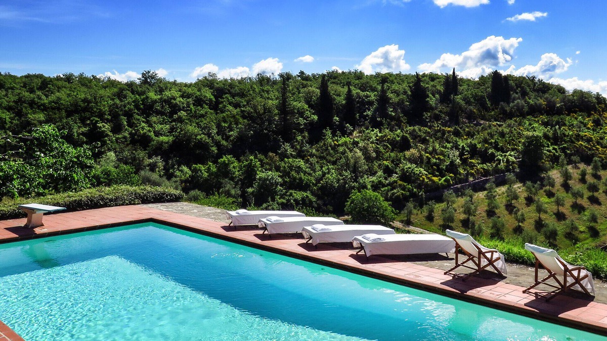 Castellina in Chianti Villa | FABULOUS 6BD - 6BA VILLA WITH STUNNING POOL & VIEWS IN TOP CHIANTI LOCATION!