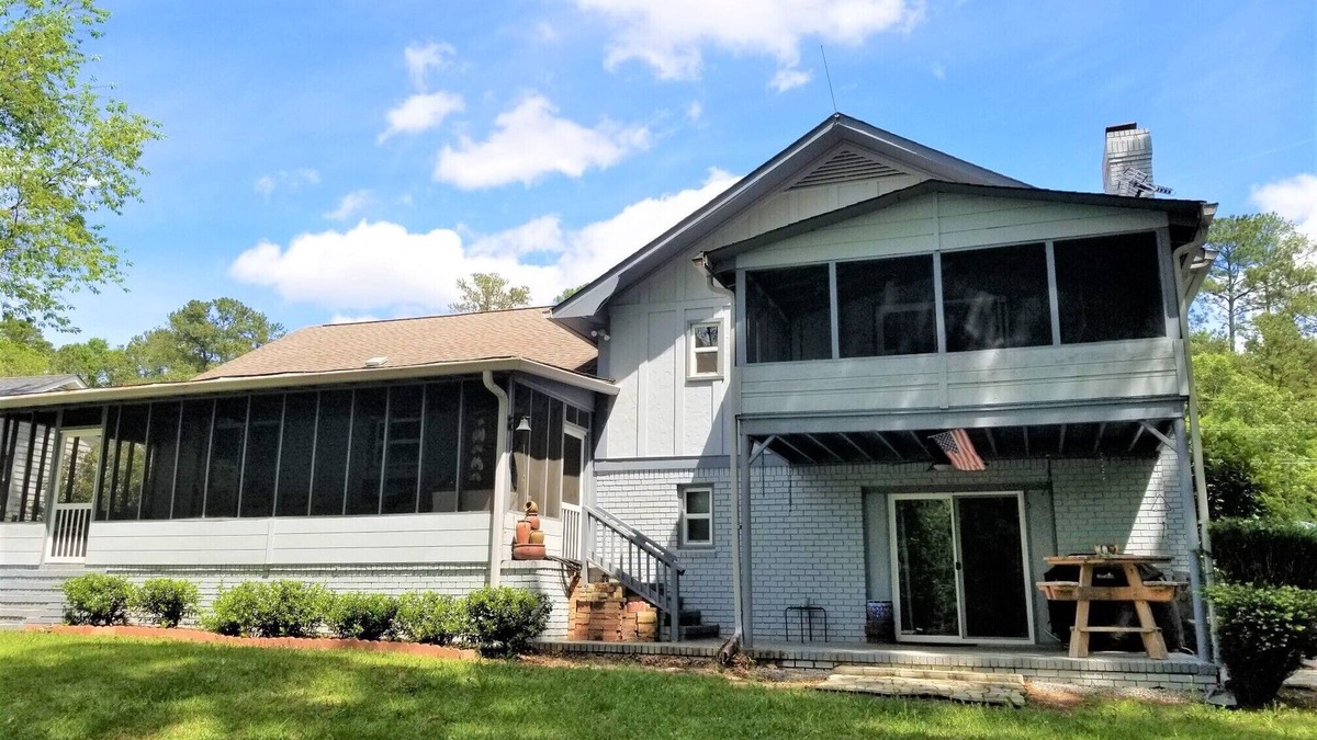 Eutawville House | Fabulous Location on southern shores of Lake Marion