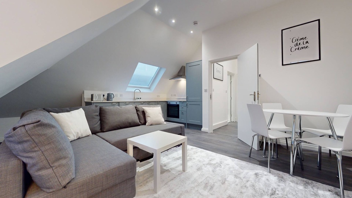 Mapesbury Apartment | Fabulous Loft flat in London