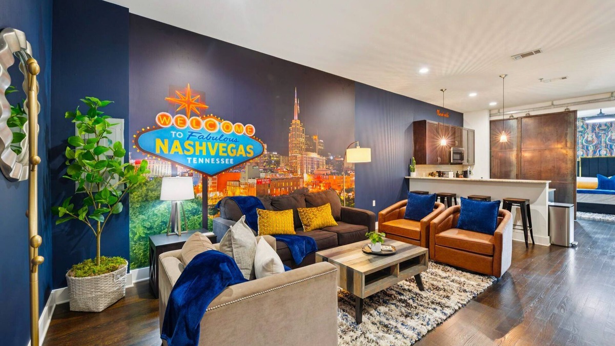 West End Condo | Fabulous NashVegas Loft Retreat near Vandy off West End, Mins to Broadway