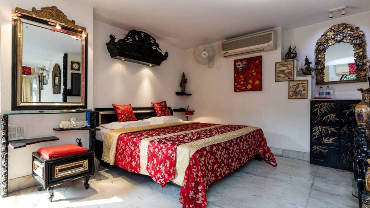 Ballygunge Bed & Breakfast | FABULOUS PENTHOUSE JASMINE