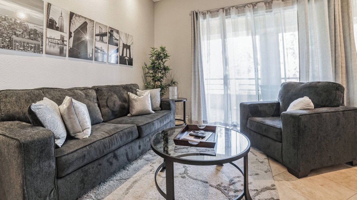 Las Vegas Condo | Fabulous Penthouse Apartment . Condo 1 block from LAS VEGAS Strip GATED!