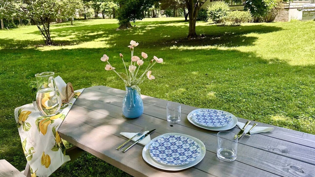 Narrowsburg House | Fabulous Riverfront w/Sunroom, Walk to Town!