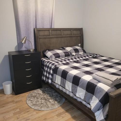 Northeast Edmonton House | Fabulous Room