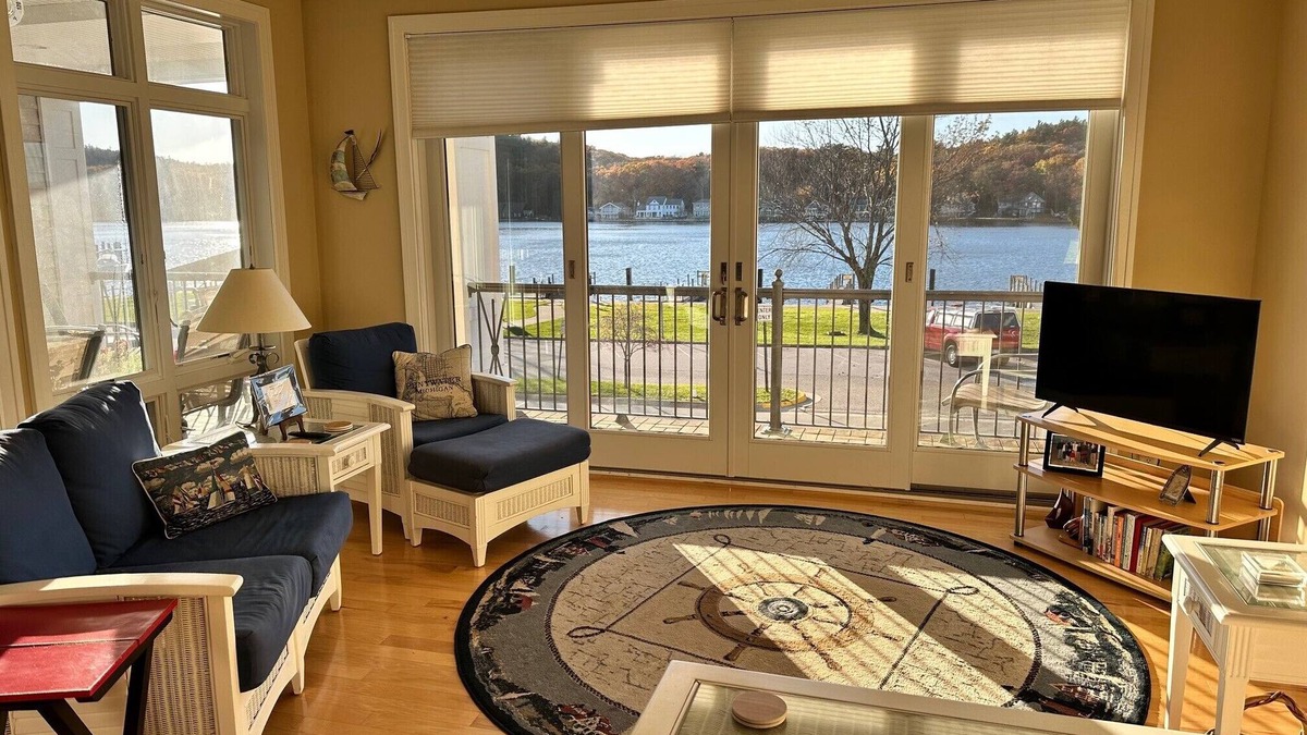 Pentwater Condo | Fabulous Two-Bedroom Condo In The Heart Of Downtown Pentwater, Michigan