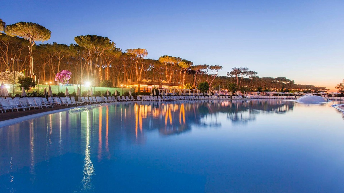 Zona XXXIII Acilia Sud RV Rental | Fabulous Village