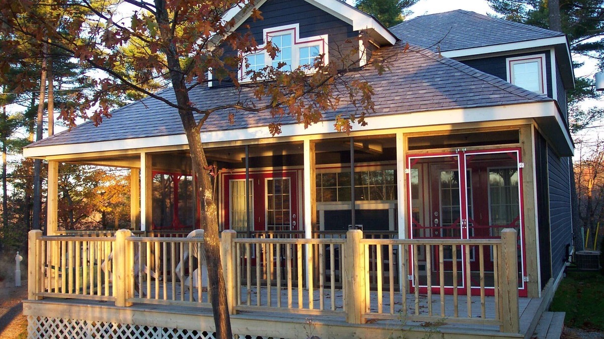 Port Stanton Resort | Fabulous Waterfront Sparrow Lake Resort Available May 31 to June 7