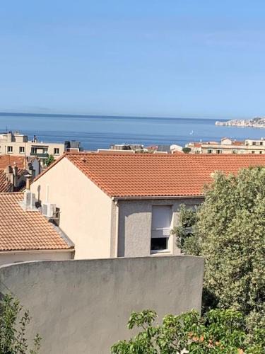 7th Arrondissement Apartment | Face au îles