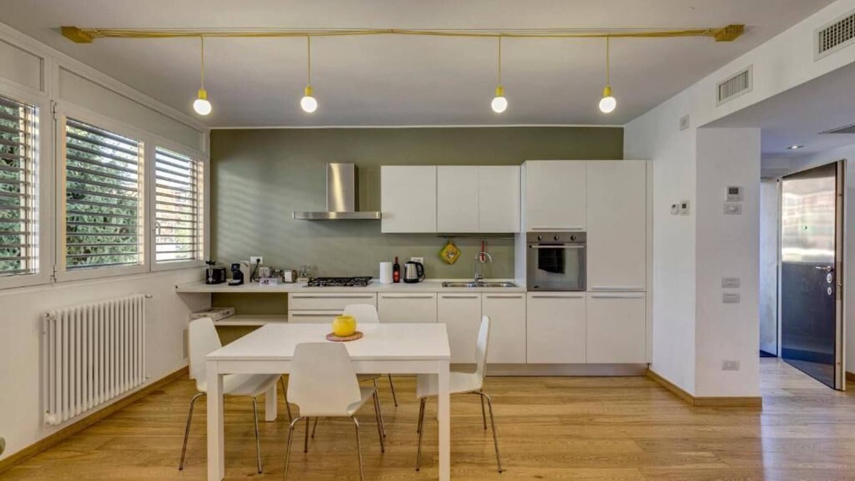 San Siro Apartment | Facing San Siro Stadium 6 beds 300meters from the metro with garage
