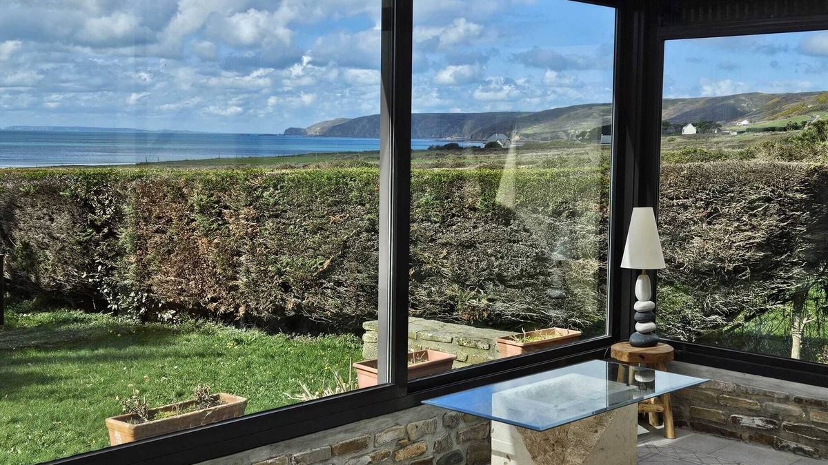 Vauville House | Facing Vauville sandy beach and sunset, your family garden retreat. Pet friendly