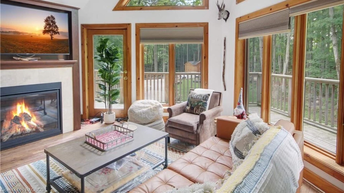 Georgian Bluffs Ski Chalet | Fadak Forest - Hiker’s Paradise
