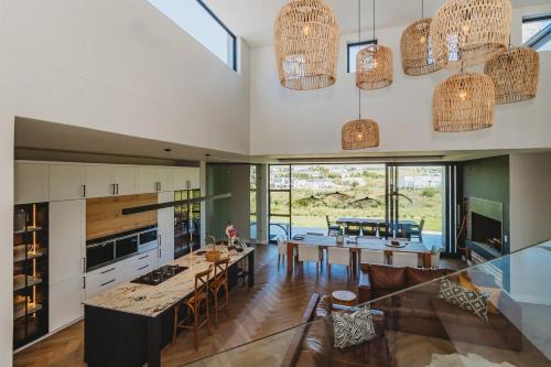 George Villa | Fairbourne's View, Kingswood Golf Estate George