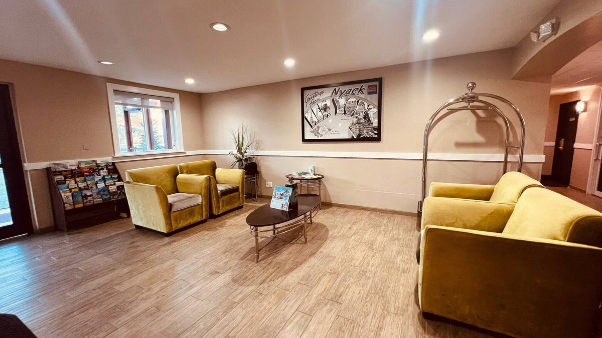 Nyack Hotel | FairBridge Inn Express Nyack