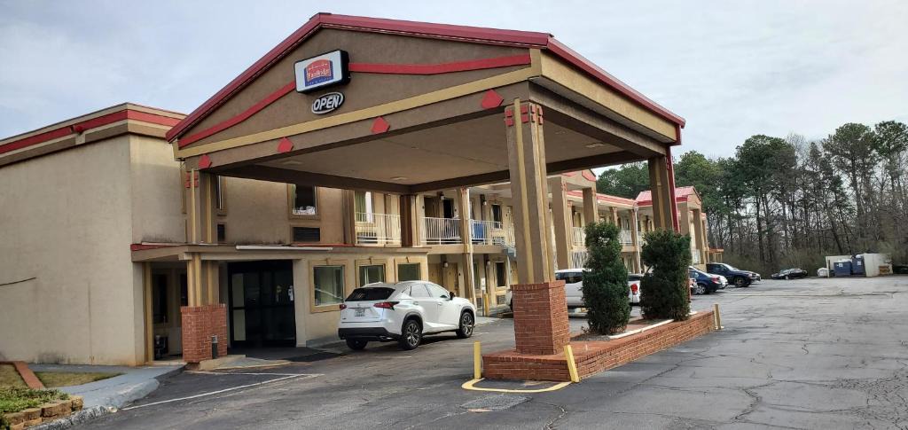 McDonough Hotel | FairBridge Inn & Suites