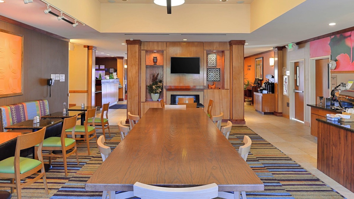Elk Grove Hotel | Fairfield Inn and Suites by Marriott Sacramento Elk Grove