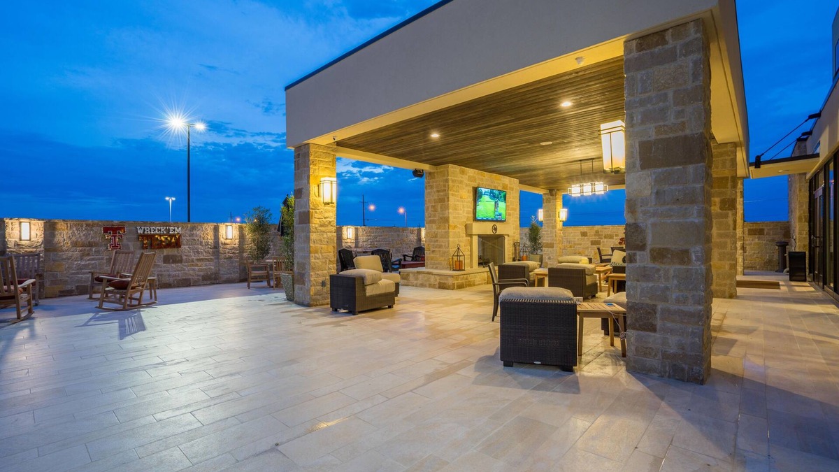 Lubbock Hotel | Fairfield Inn and Suites by Marriott Lubbock Southwest