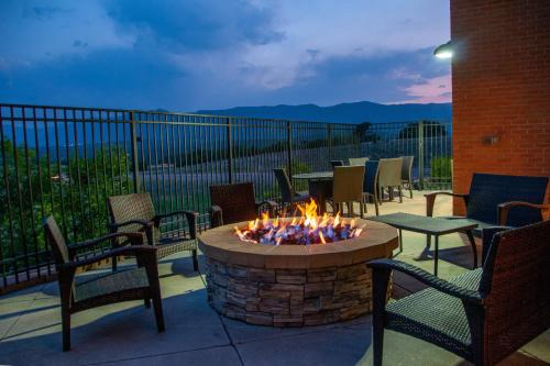 Gleneagle Hotel | Fairfield Inn and Suites by Marriott Colorado Springs North Air Force Academy