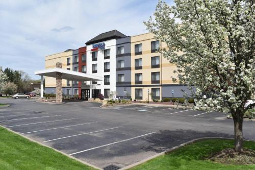 Binghamton Hotel | Fairfield Inn by Marriot Binghamton