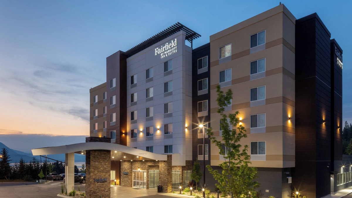Salmon Arm Hotel | Fairfield Inn & Suites by Marriott Salmon Arm