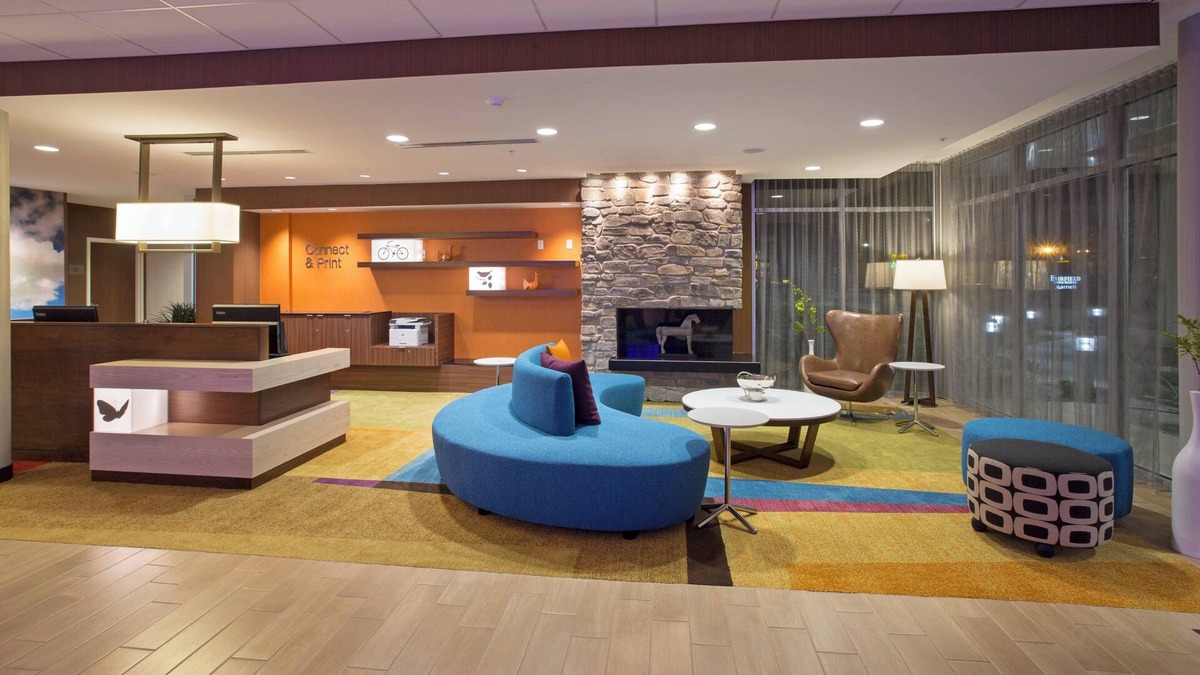 Burlington Hotel | Fairfield Inn & Suites by Marriott Burlington