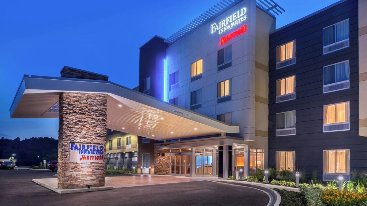 Huntington Hotel | Fairfield Inn & Suites by Marriott Huntington