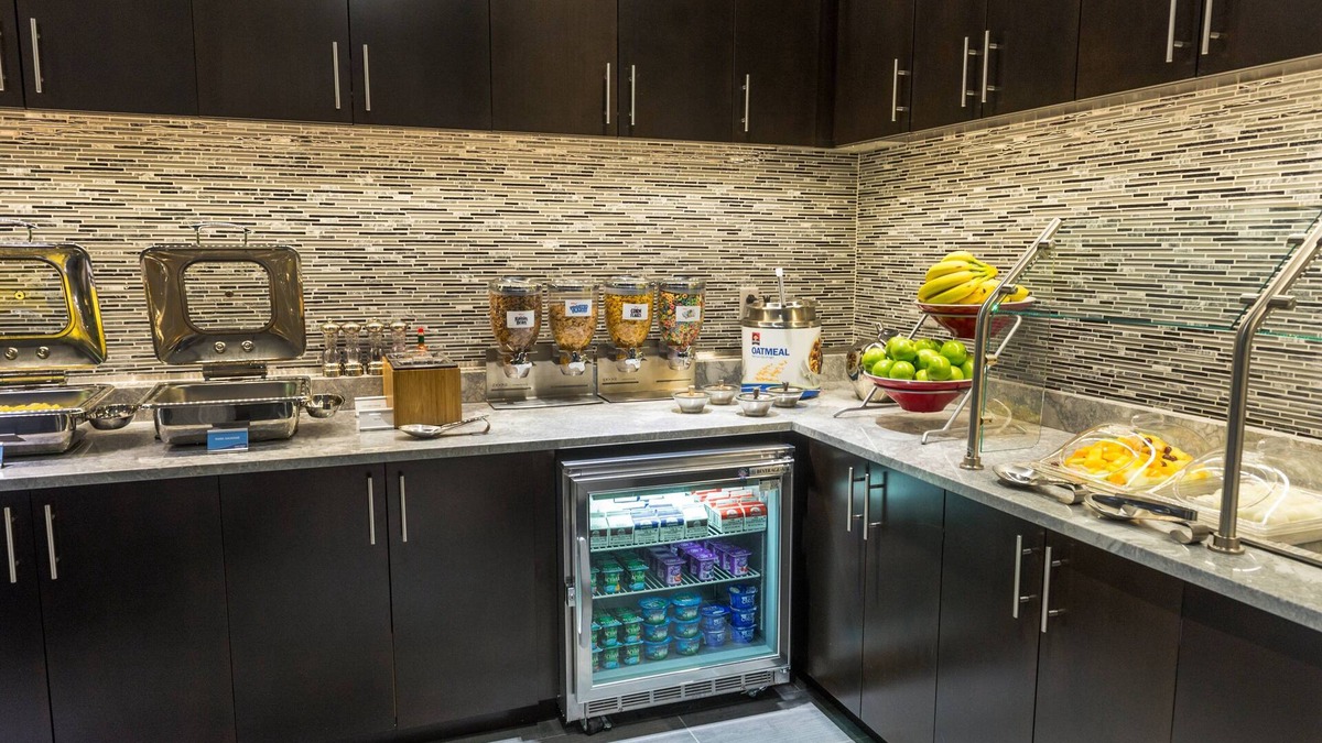 East Cambridge Hotel | Fairfield Inn & Suites Boston Cambridge