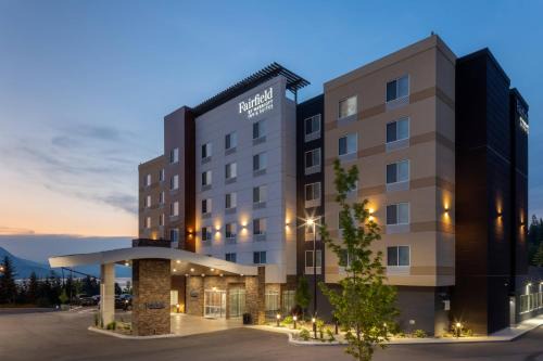 Salmon Arm Hotel | Fairfield Inn & Suites by Marriott Salmon Arm