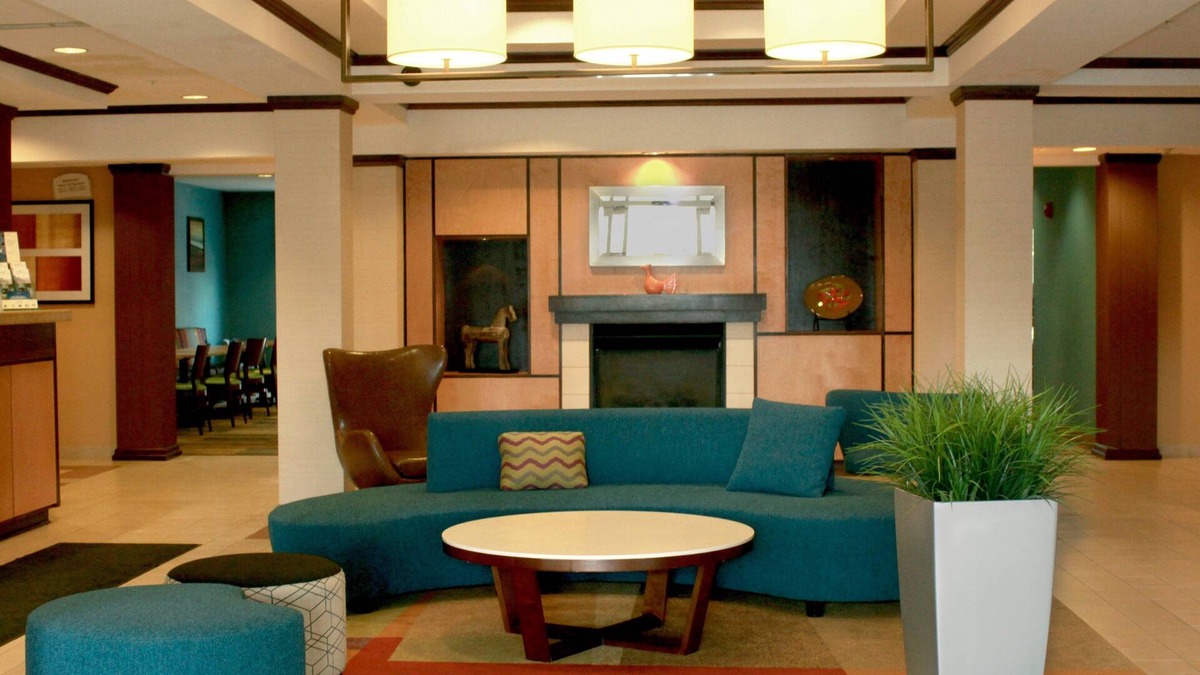 Kingmont Hotel | Fairfield Inn & Suites by Marriott Fairmont