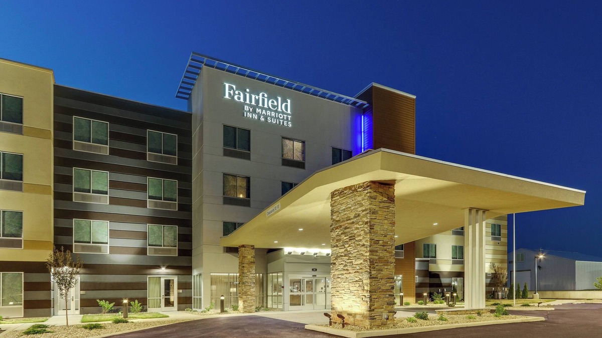 Warsaw Hotel | Fairfield Inn & Suites by Marriott Warsaw