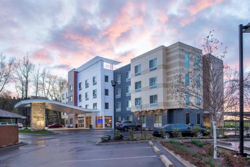 Eugene Hotel | Fairfield Inn & Suites by Marriott Eugene East/Springfield