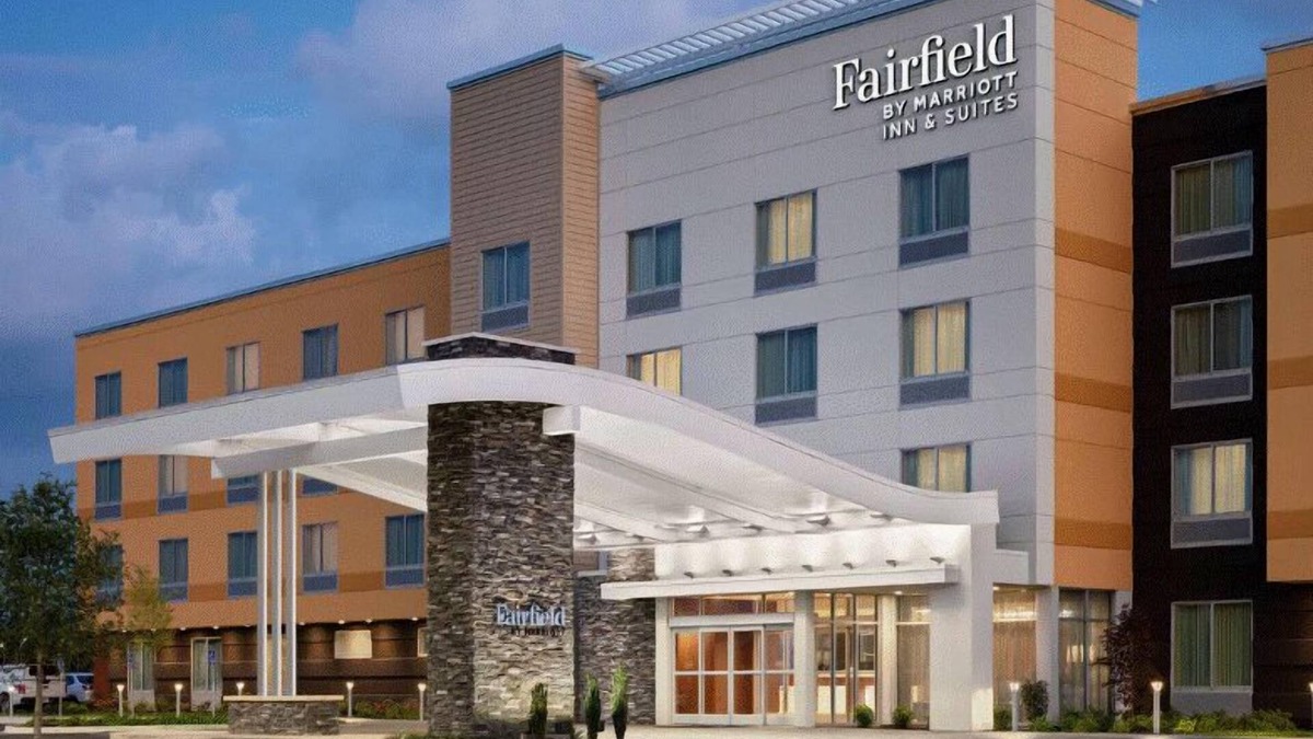 Rome Hotel | Fairfield Inn & Suites by Marriott Rome