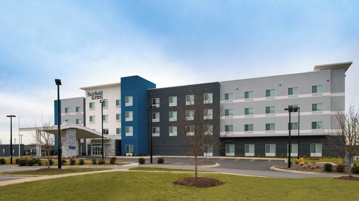 University Place Hotel | Fairfield Inn & Suites by Marriott Charlotte University Research Park