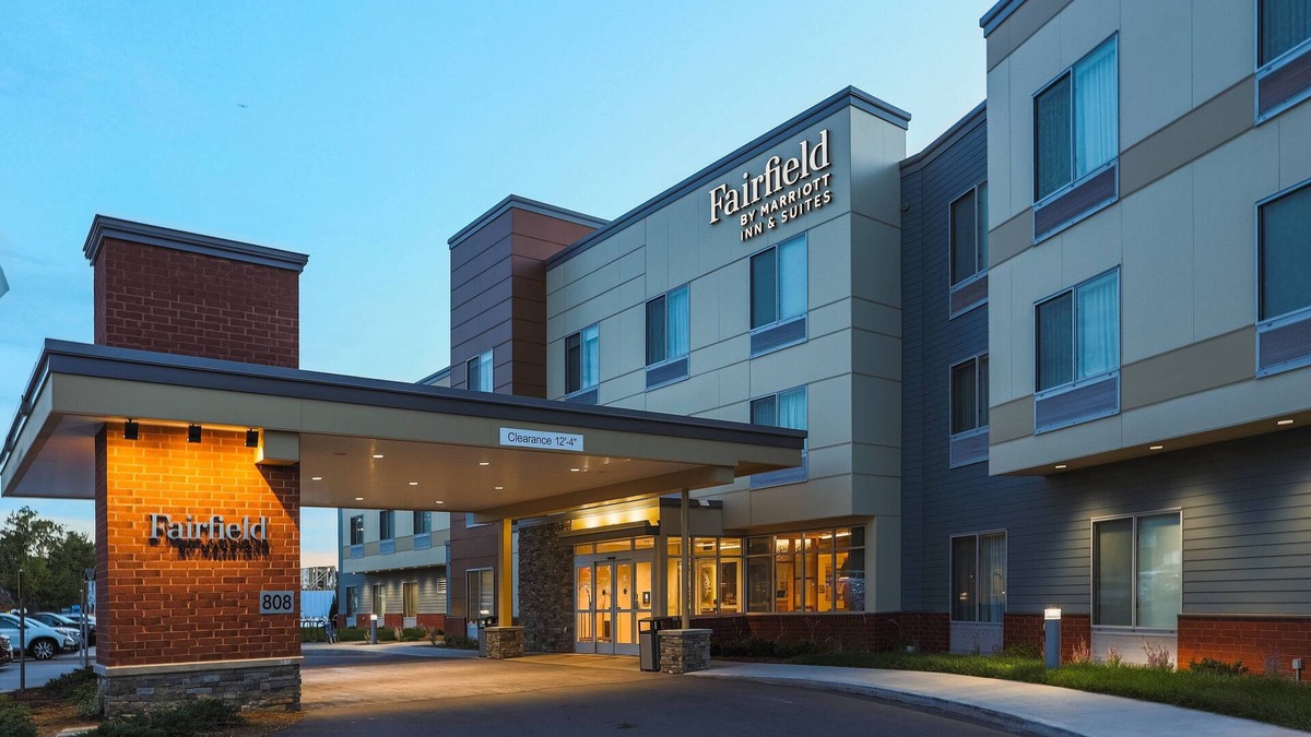 Upper Peninsula Michigan Hotel | Fairfield Inn & Suites by Marriott Marquette