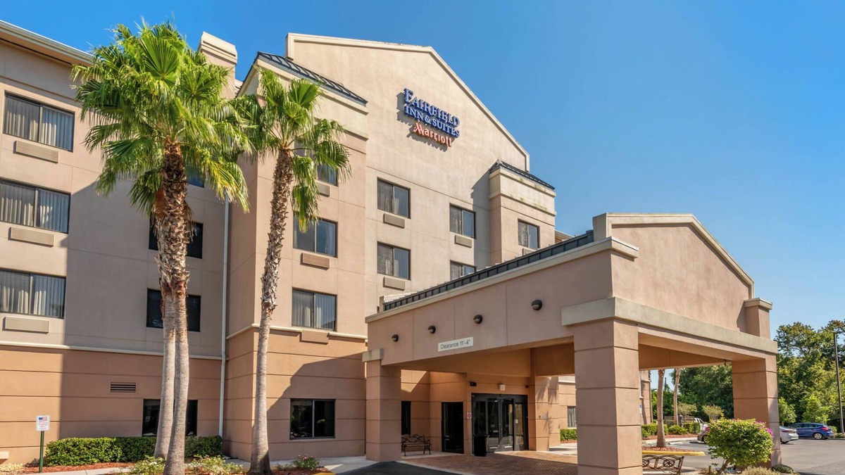 Holiday Hotel | Fairfield Inn & Suites Holiday Tarpon Springs
