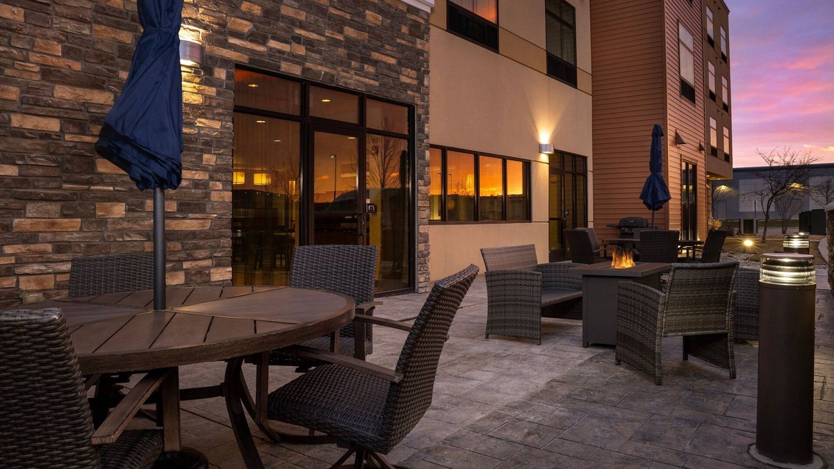 Sioux Falls Hotel | Fairfield Inn & Suites Sioux Falls Airport