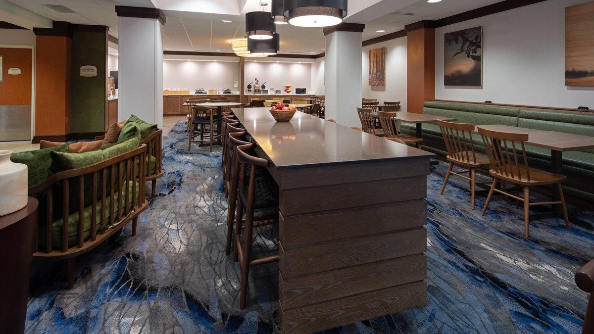 Bremerton Hotel | Fairfield Inn & Suites Seattle Bremerton