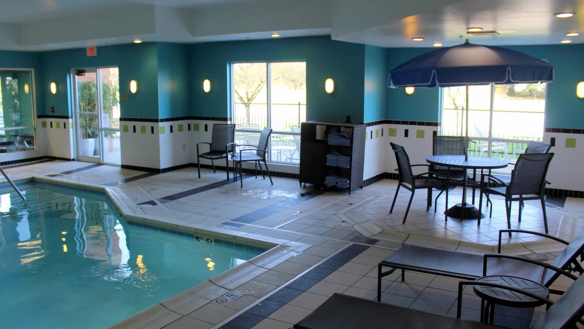 Seymour Hotel | Fairfield Inn & Suites Seymour