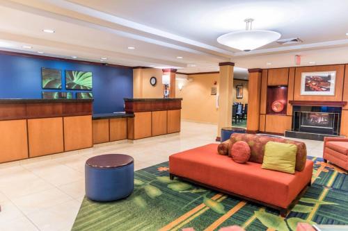 Norton Shores Hotel | Fairfield Inn & Suites by Marriott Muskegon Norton Shores