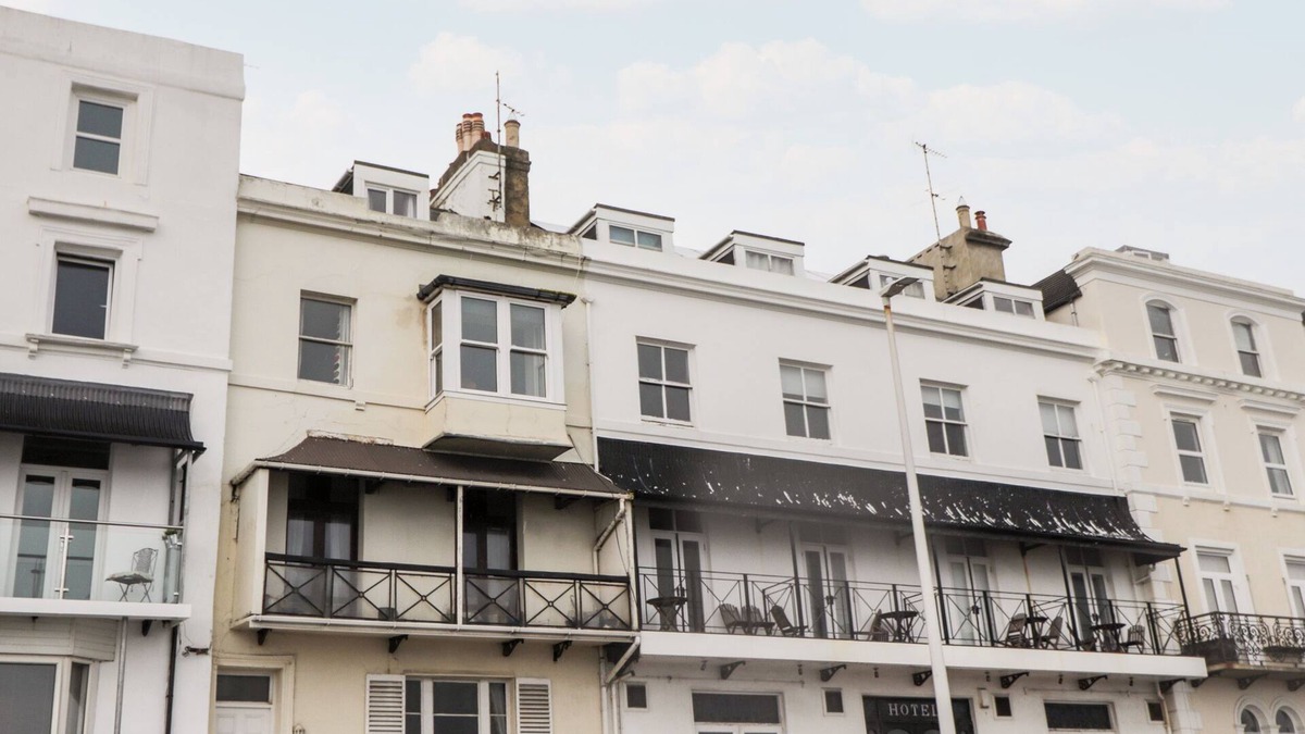 Sandgate Cottage | FAIRLIGHT VIEW, family friendly, country holiday cottage in Sandgate