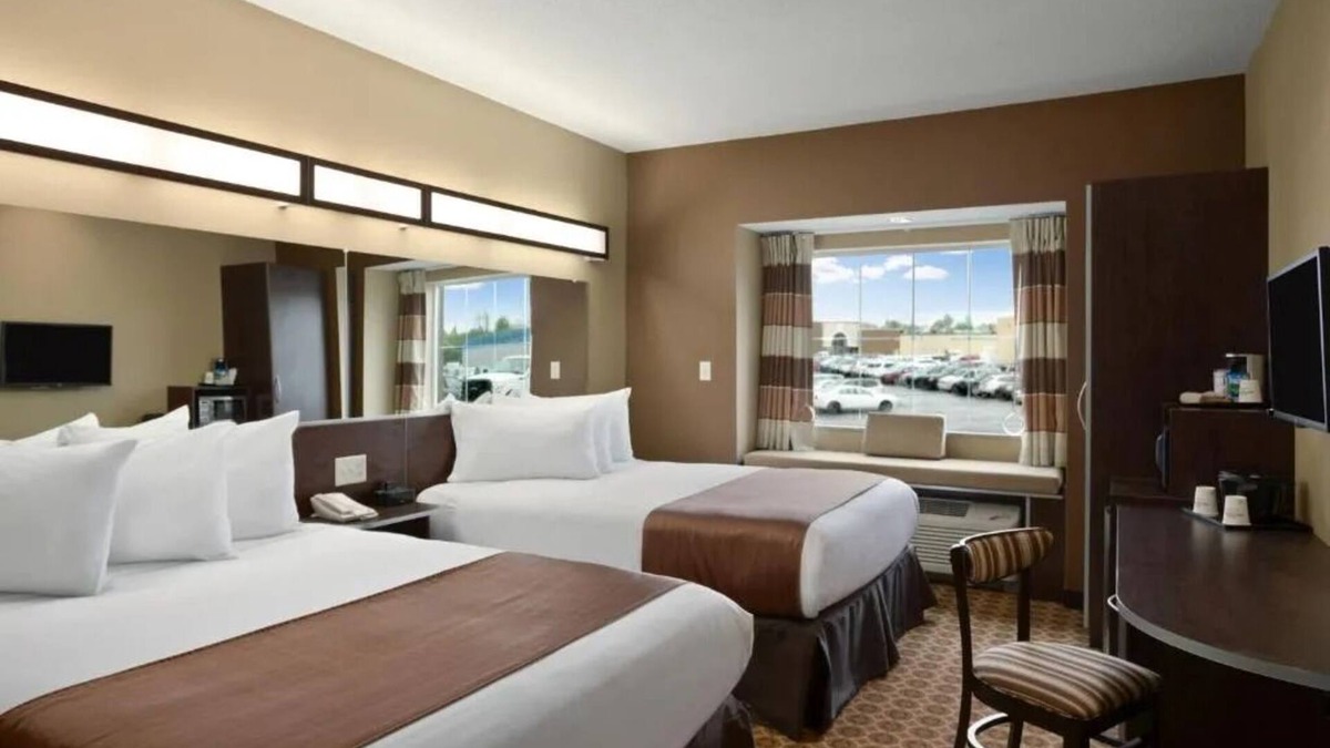 White Hall Hotel | Fairmont Find: Budget-friendly Room With Free Breakfast and Free Parking