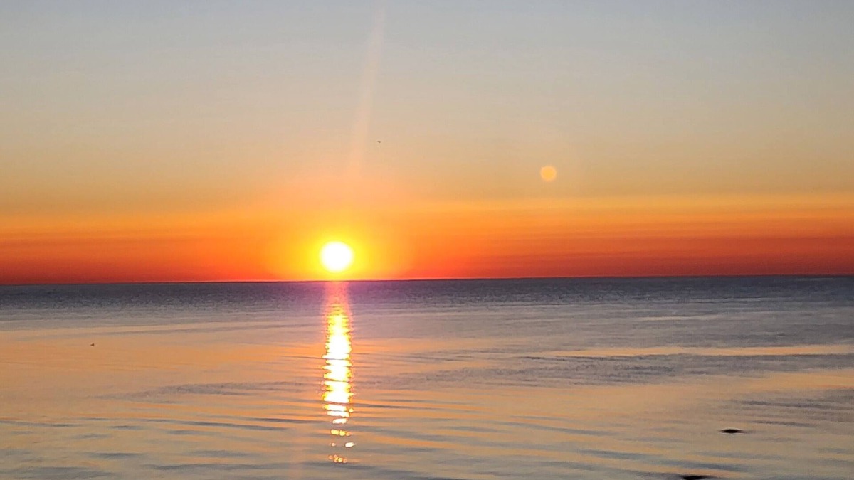 Milford House | Fairview Beach Front, Charming Peaceful, Comfortable Stay